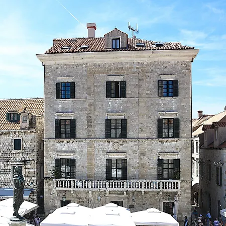 Отель The Pucic Palace