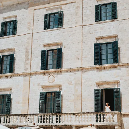 Hotell The Pucic Palace