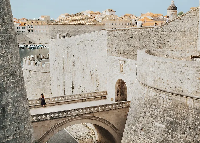 普谢克宫殿酒店 酒店