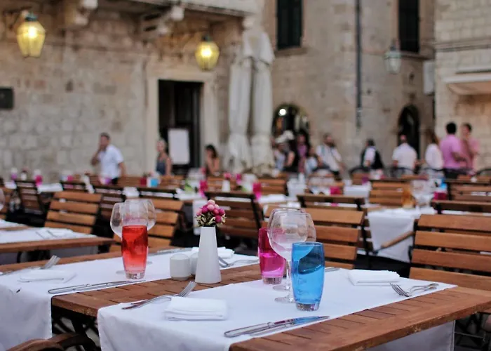 The Pucic Palace מלון 5*